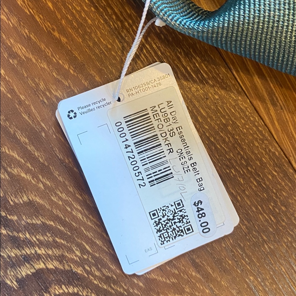 NWT Lululemon all day essentials belt bag - Picture 4 of 4